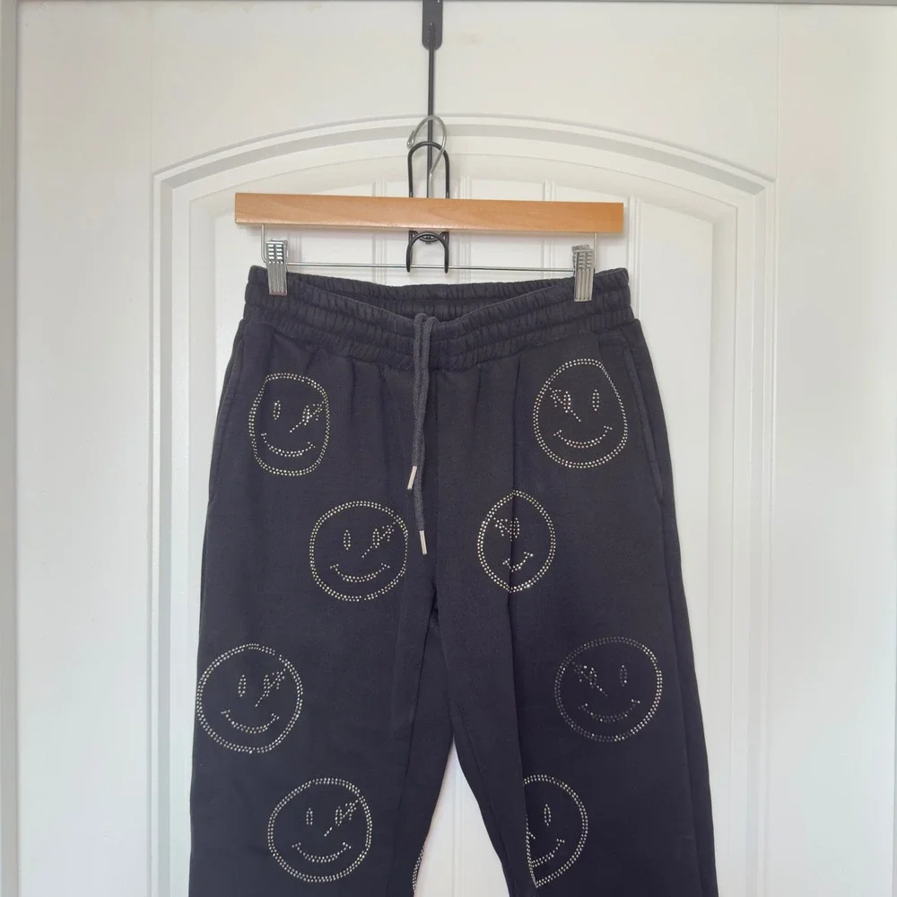 Retro Vert Men Medium Black All Over Rhinestones Smiley Face Sweatpants Indie